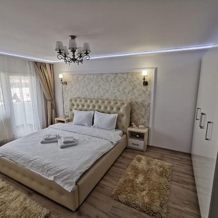 Apartament Gold Luxury Tîrgu Ocna Buitenkant foto