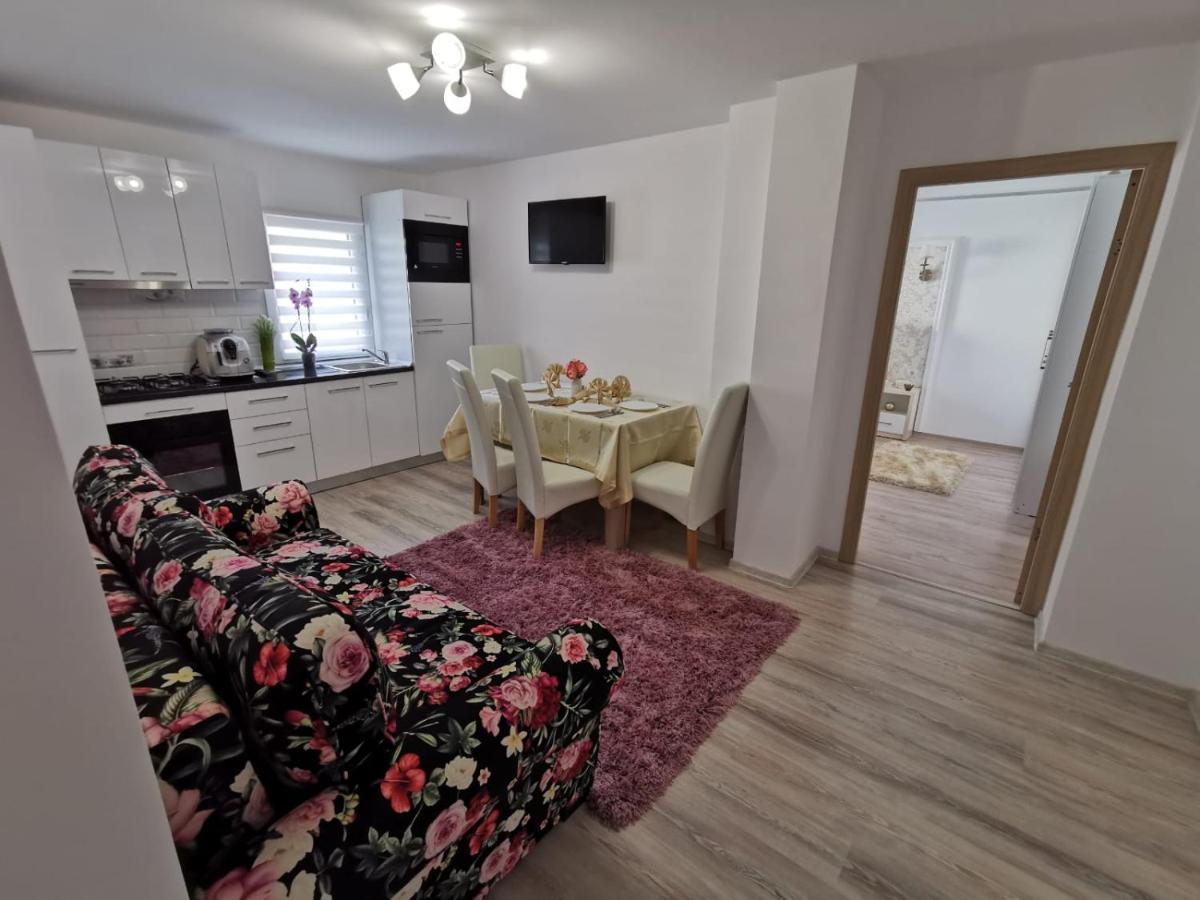 Apartament Gold Luxury Tîrgu Ocna Buitenkant foto