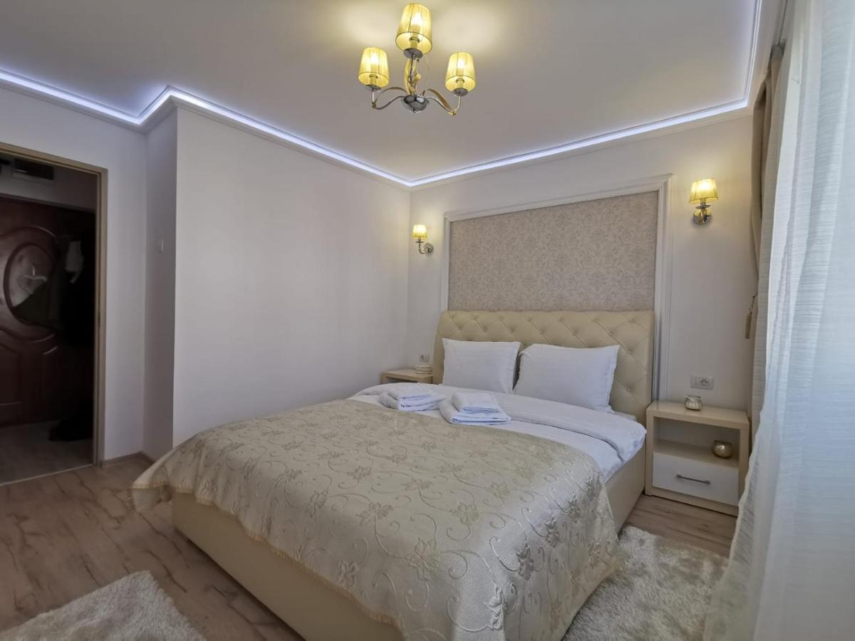 Apartament Gold Luxury Tîrgu Ocna Buitenkant foto
