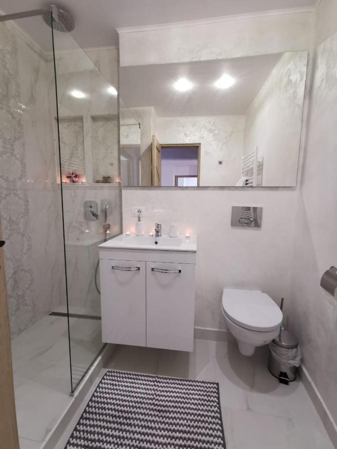 Apartament Gold Luxury Tîrgu Ocna Buitenkant foto