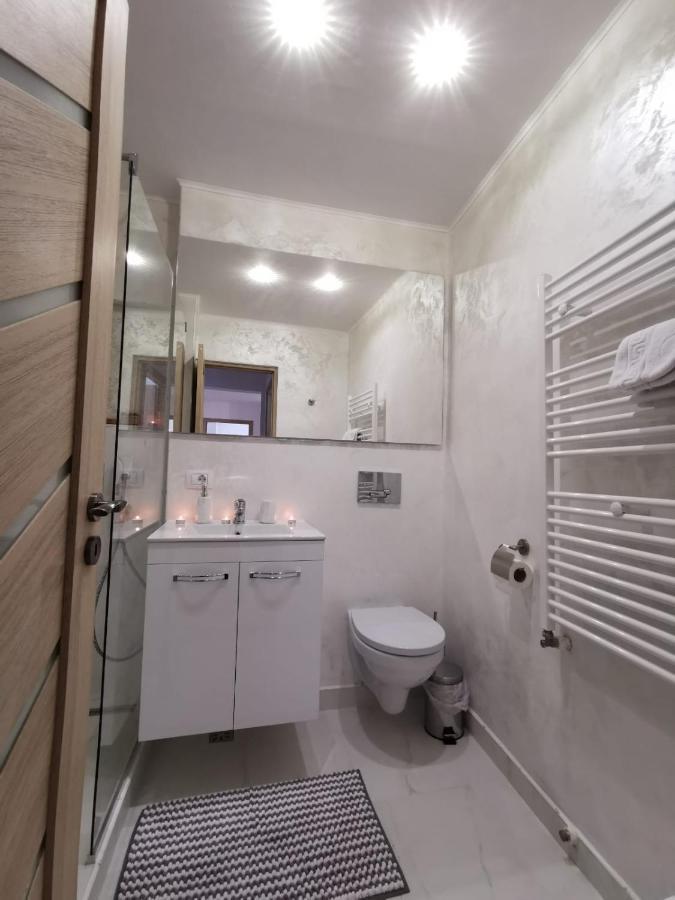 Apartament Gold Luxury Tîrgu Ocna Buitenkant foto