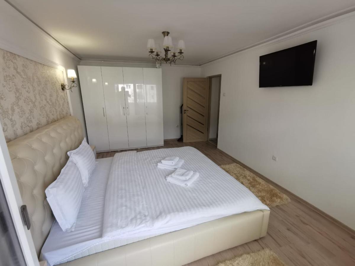 Apartament Gold Luxury Tîrgu Ocna Buitenkant foto