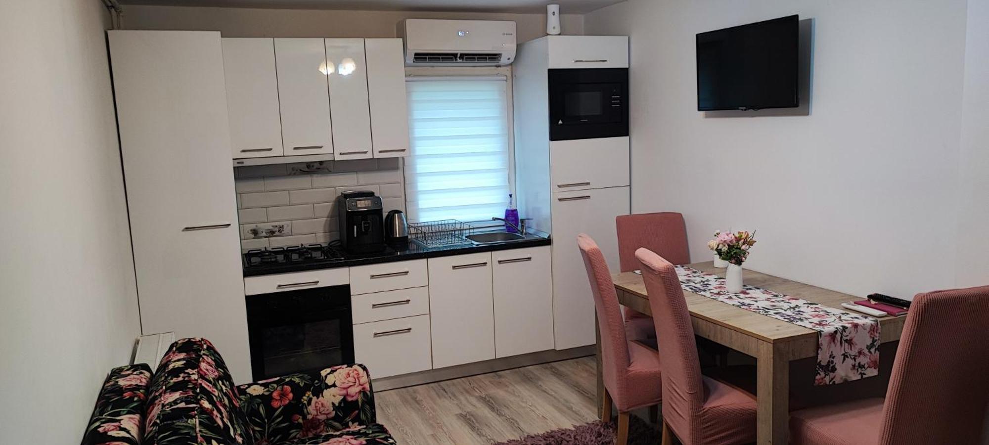 Apartament Gold Luxury Tîrgu Ocna Buitenkant foto